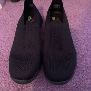 Skechers air cooled shoes